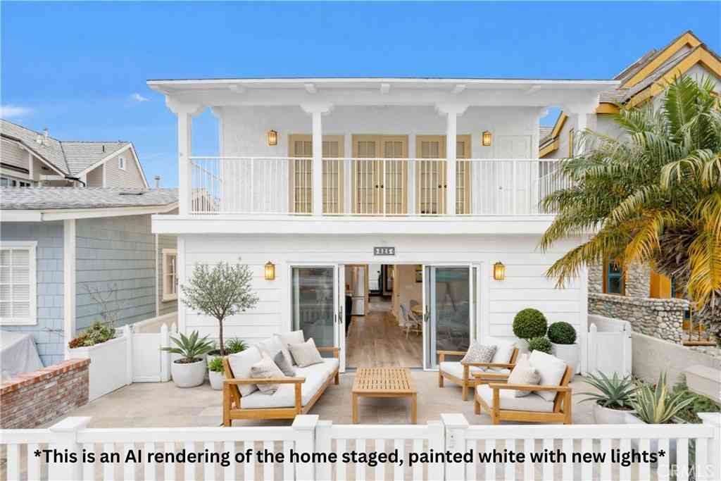 Homes For Sale - 325 Grand Canal<br/> Newport Beach, CA 92662