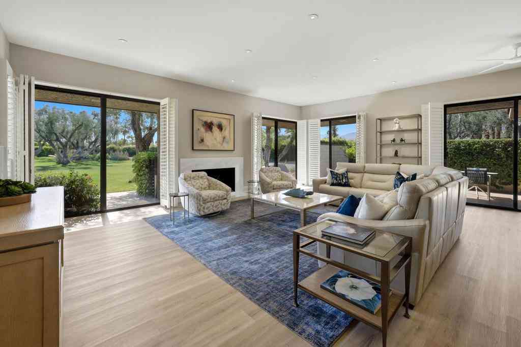 Homes For Sale - 44 Lafayette Drive<br/> Rancho Mirage, CA 92270