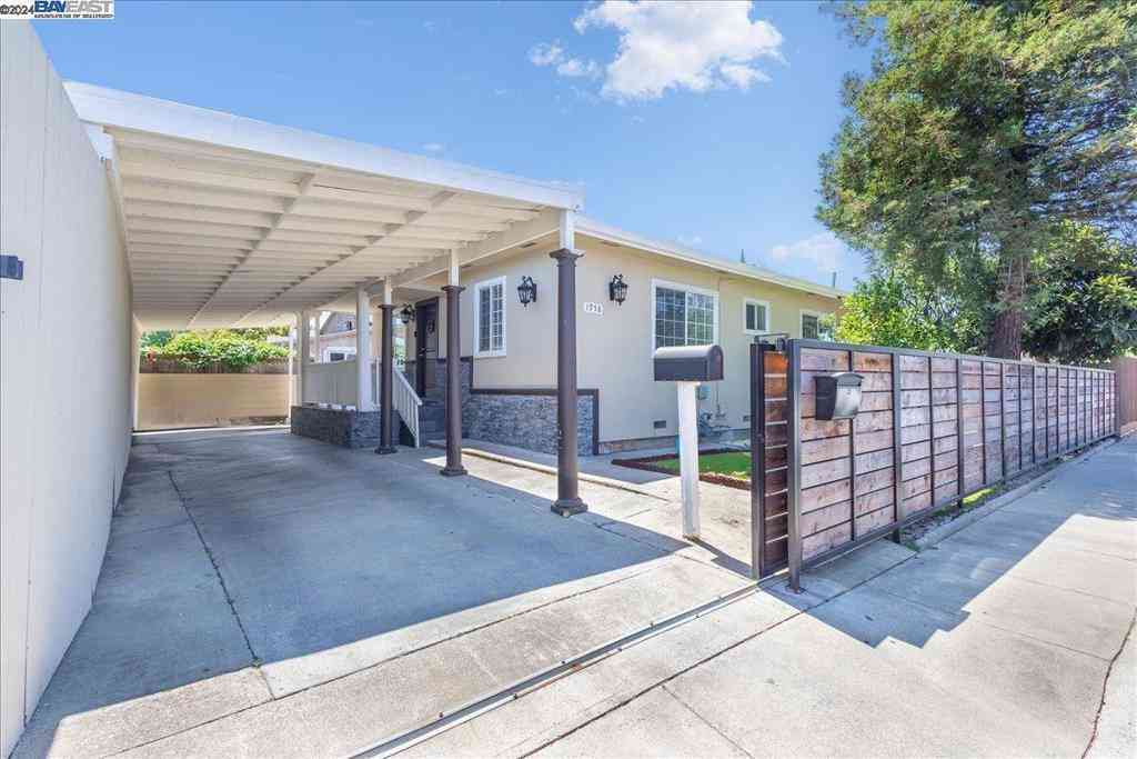 Homes For Sale - 1958 Stowe Avenue<br/> San Jose, CA 95116