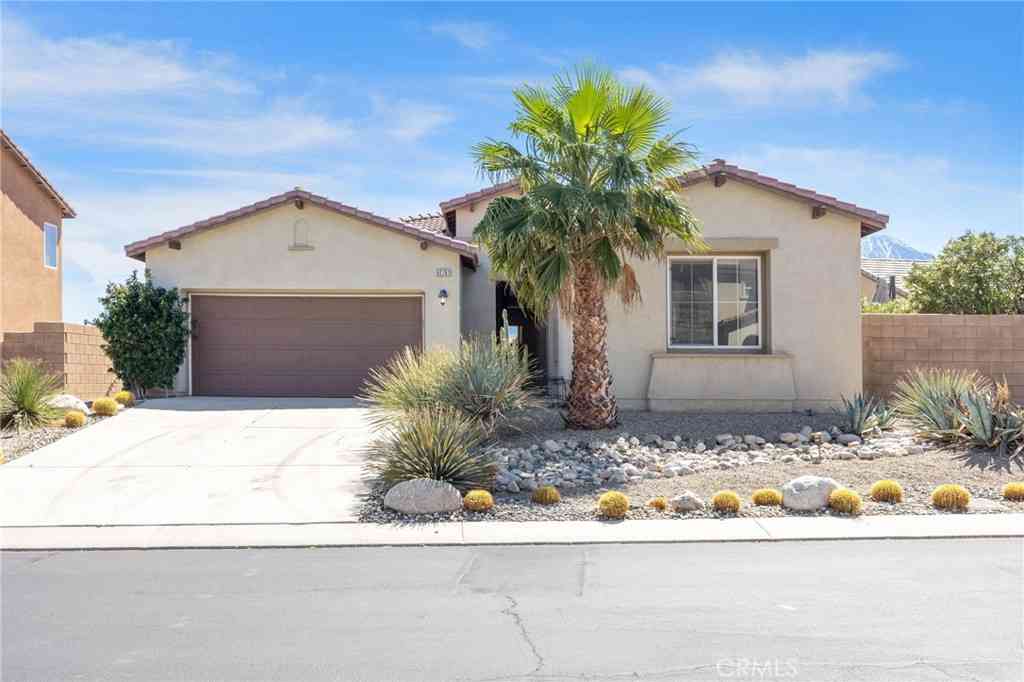 Homes For Sale - 62761 N Crescent<br/> Desert Hot Springs, CA 92240