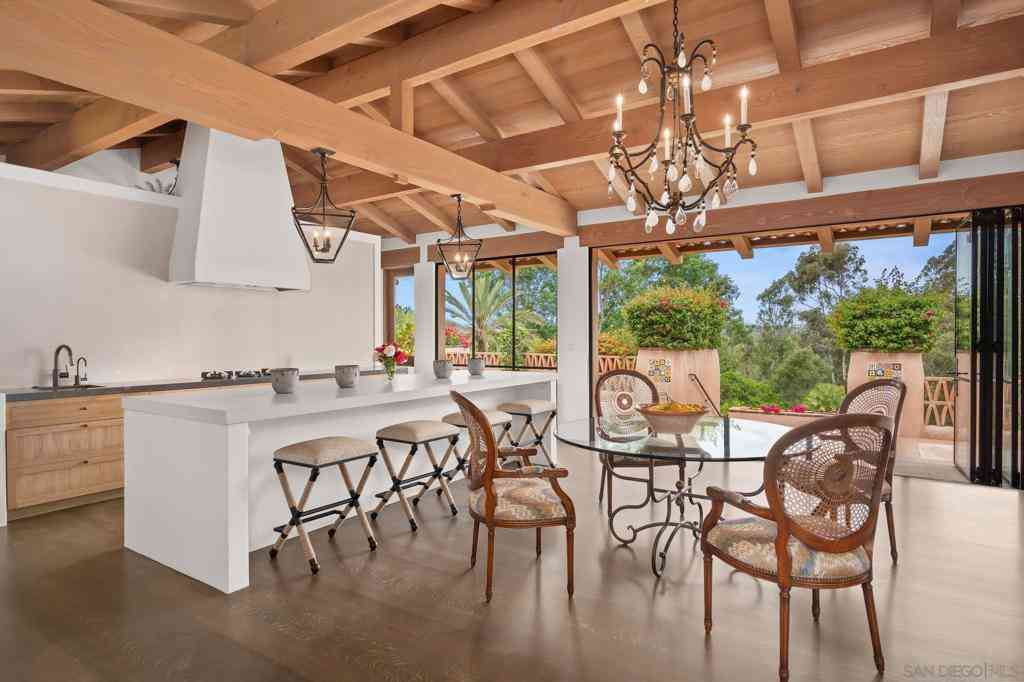 Homes For Sale - 6002 Paseo Valencia<br/> Rancho Santa Fe, CA 92067