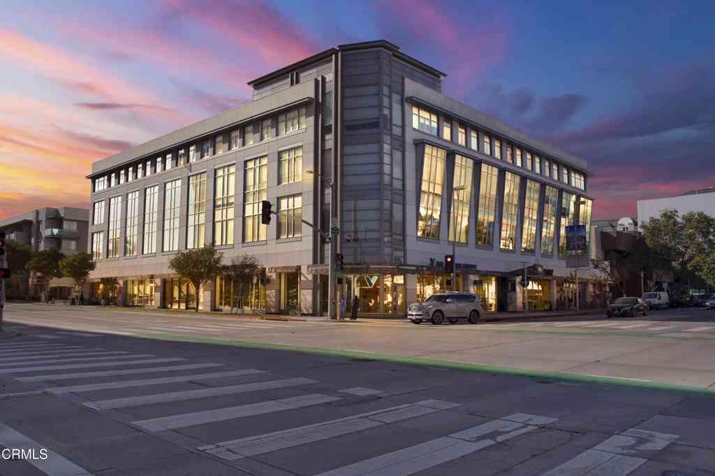 Condo For Sale - 175 S Lake Avenue #406<br/> Pasadena, CA 91101
