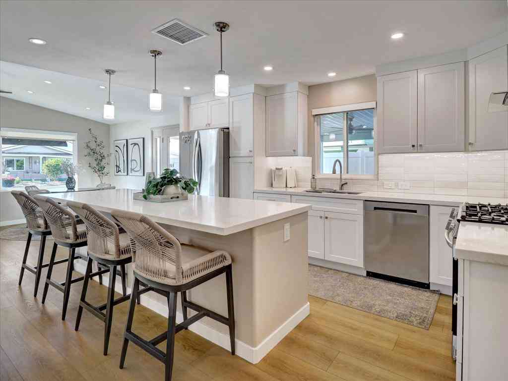 Mobile Home For Sale - 73170 Cabazon Peak Drive<br/> Palm Desert, CA 92260