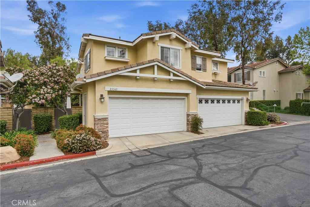 Townhouse For Sale - 23143 Napa Drive<br/> Valencia, CA 91354