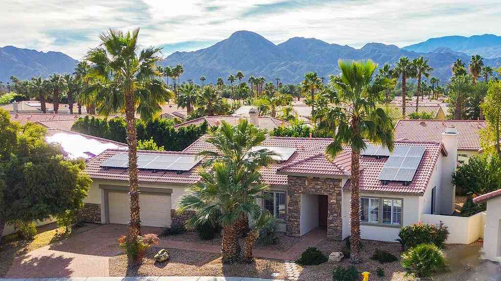 Homes For Sale - 74613 Waterlily Circle<br/> Palm Desert, CA 92260