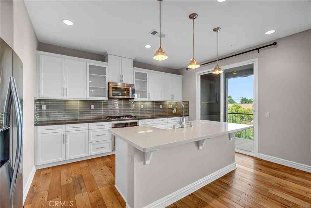 Townhouse For Sale - 1041 Lime Tree Place<br/> Fullerton, CA 92833