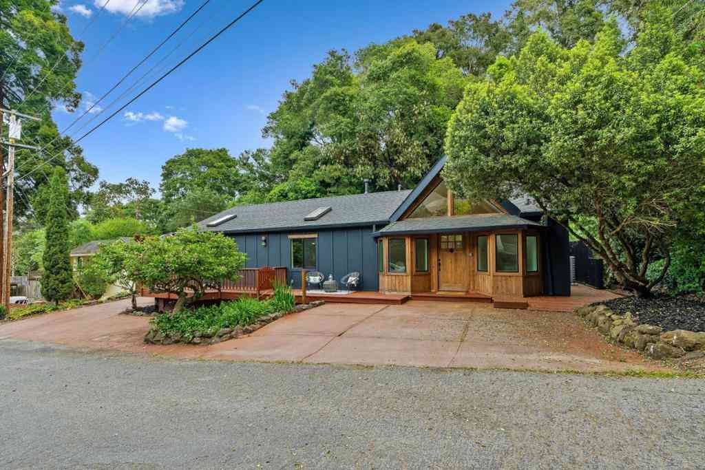 Homes For Sale - 610 Nestora Avenue<br/> Aptos, CA 95003