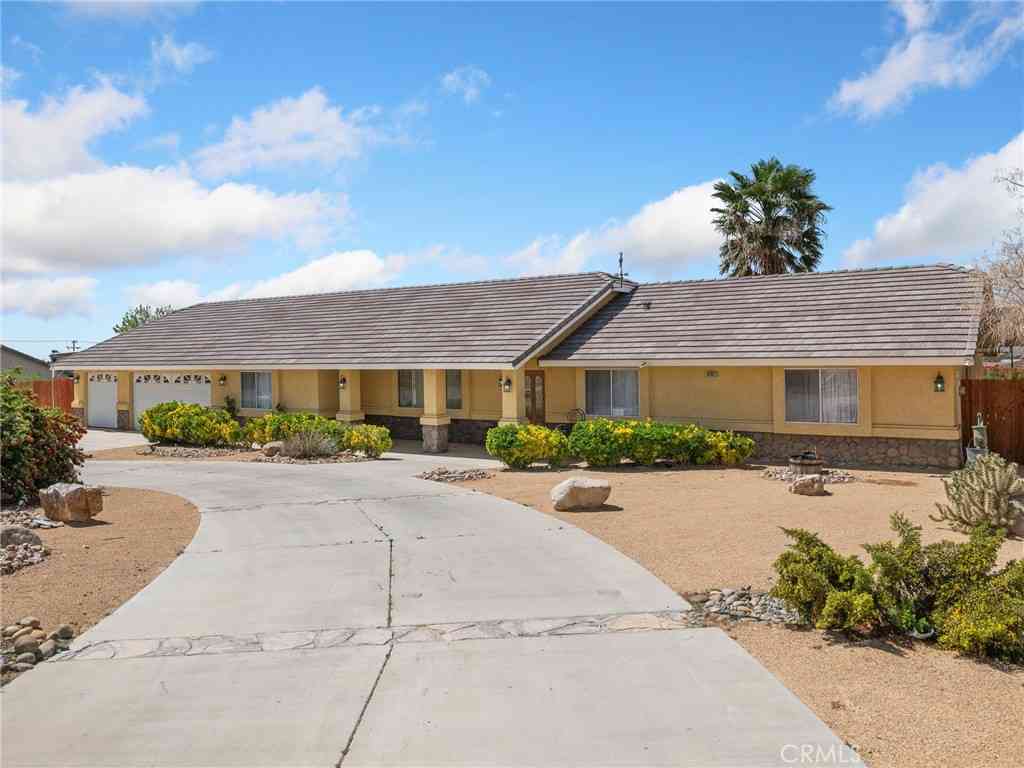Homes For Sale - 16992 Joshua<br/> Apple Valley, CA 92307
