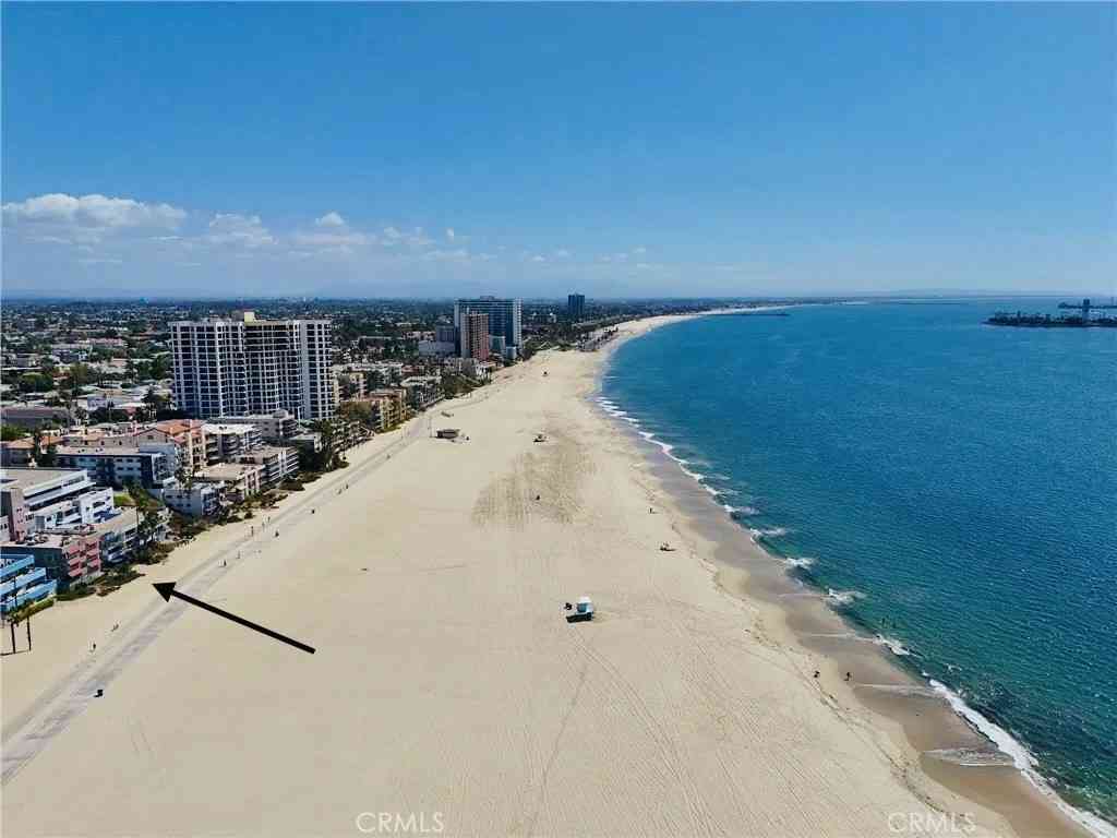 Condo For Rent - 1174 E Ocean #10<br/> Long Beach, CA 90802