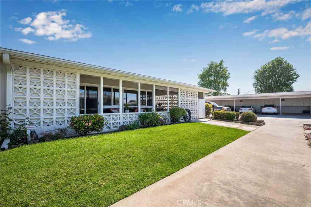 Homes For Sale - 1680 Monterey Road #10G<br/> Seal Beach, CA 90740