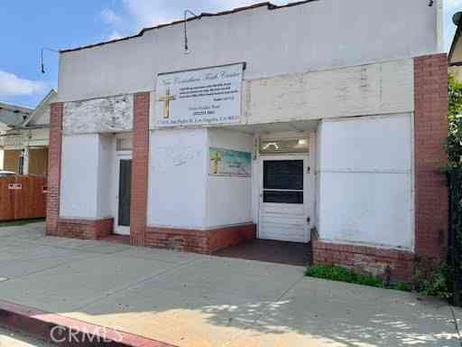 Homes For Sale - 3708 S San Pedro Street<br/> Los Angeles, CA 90011