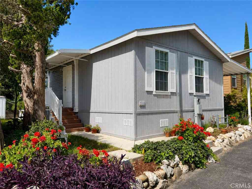 Mobile Home For Sale - 4201 Topanga Canyon Boulevard #21<br/> Woodland Hills, CA 91364