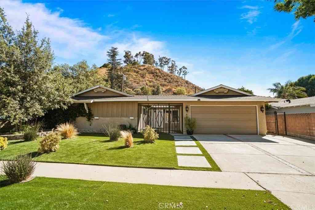 Homes For Sale - 419 Talbert Avenue<br/> Simi Valley, CA 93065