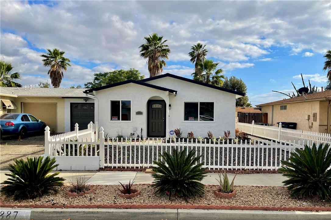 Condo For Rent - 1887 Calle Amargosa<br/> Hemet, CA 92545