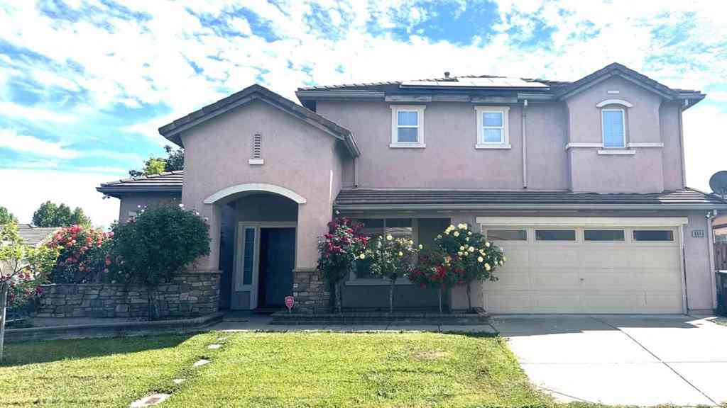 Homes For Sale - 8649 Red Clover Way<br/> Elk Grove, CA 95624