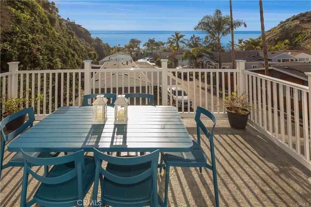 Mobile Home For Sale - 30802 S Coast Hwy #K14<br/> Laguna Beach, CA 92651