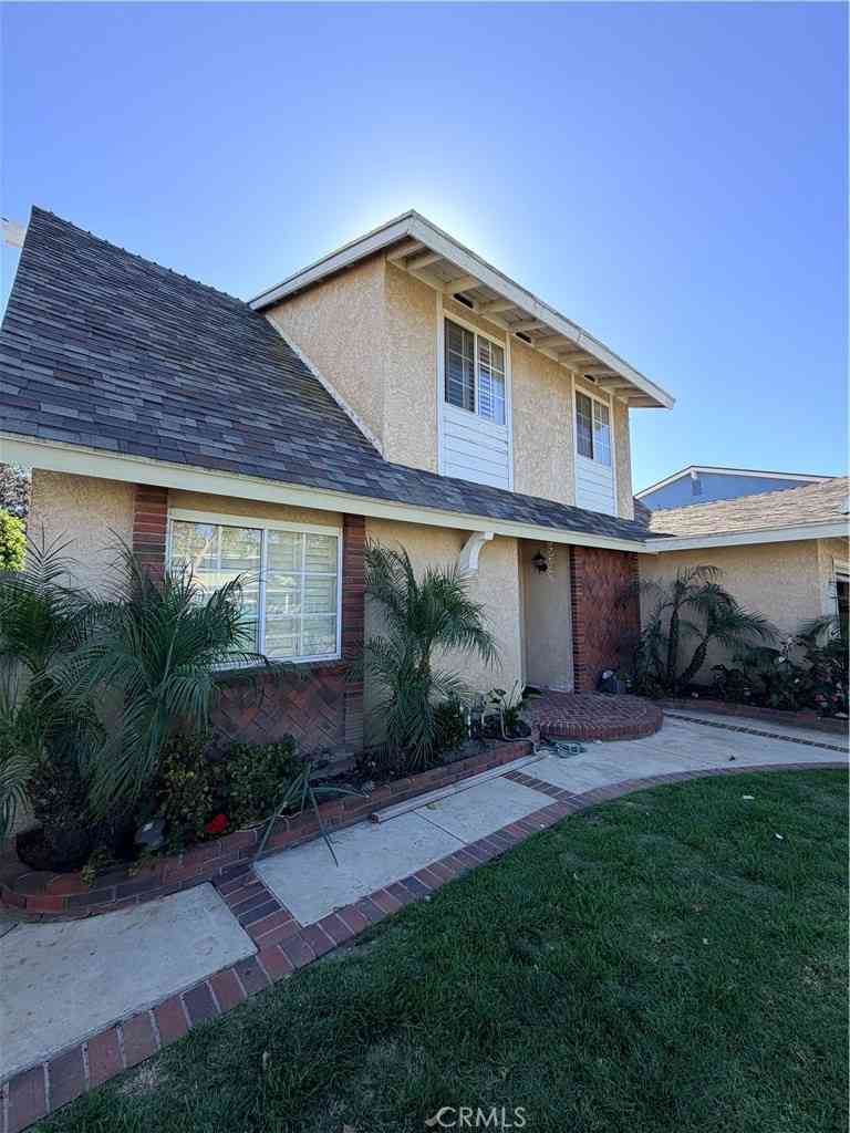 Homes For Sale - 2178 Electra Avenue<br/> Simi Valley, CA 93065