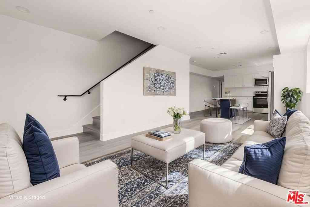 Condo For Rent - 2938 West Boulevard #B<br/> Los Angeles, CA 90016