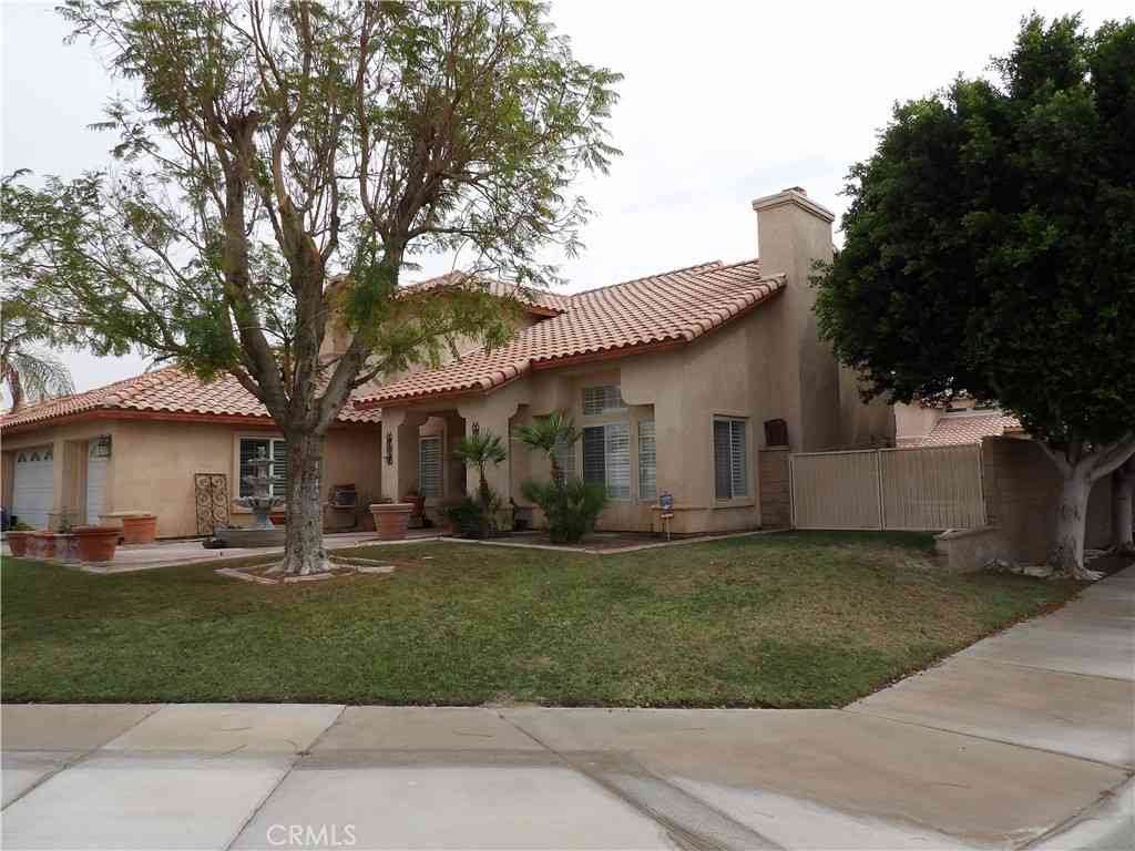 Homes For Sale - 43672 Messina Court<br/> La Quinta, CA 92253