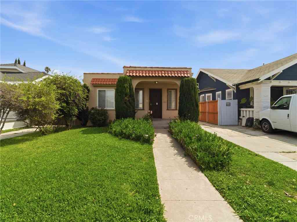 Homes For Sale - 5712 5th Avenue<br/> Los Angeles, CA 90043
