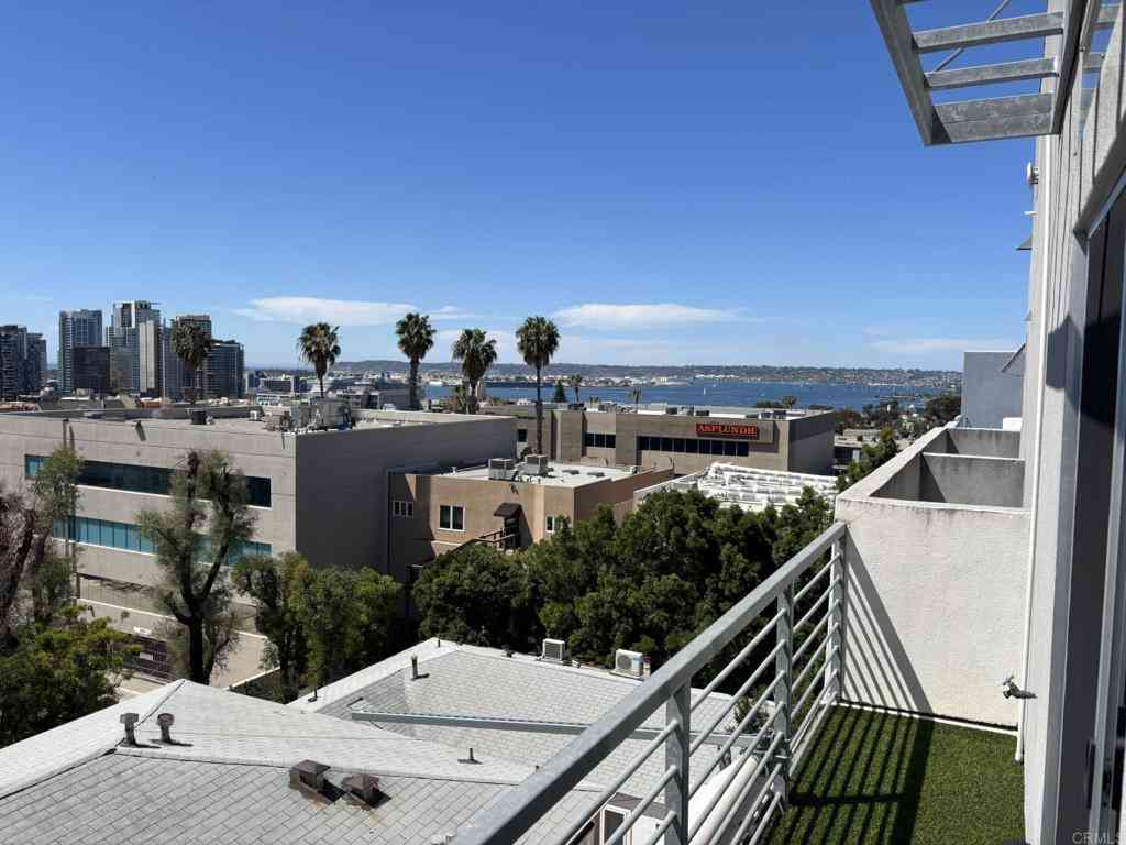 Townhouse For Sale - 2064 2nd Avenue<br/> San Diego, CA 92101