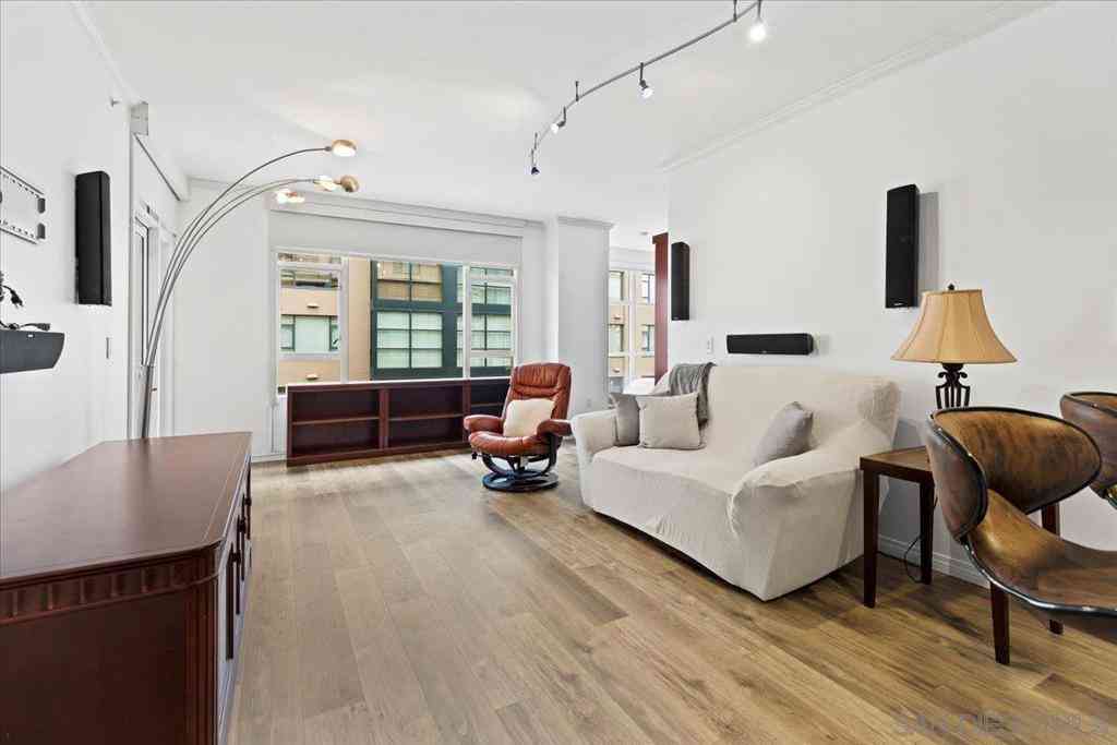 Condo For Sale - 530 K St #410<br/> San Diego, CA 92101