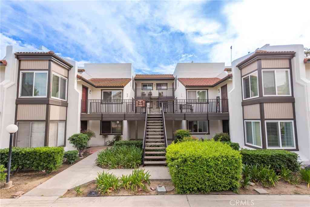 Condo For Sale - 846 Cinnamon Lane #45<br/> Duarte, CA 91010