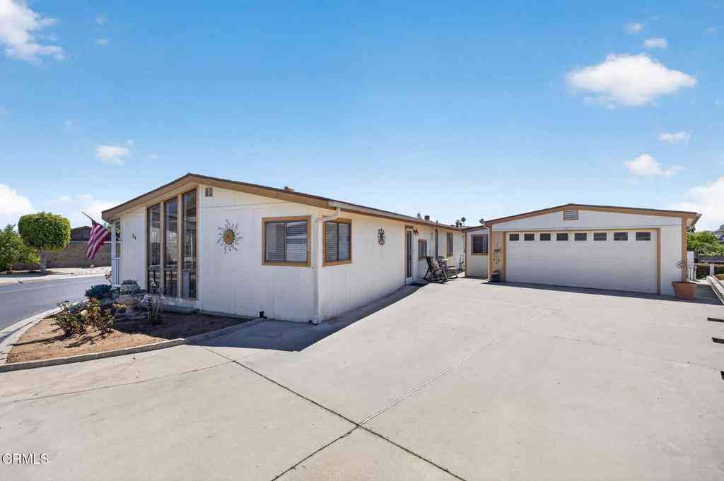Mobile Home For Sale - 84 Poinsettia Gardens Drive<br/> Ventura, CA 93004