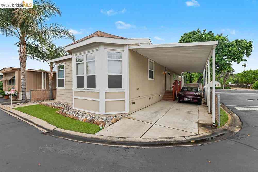 Mobile Home For Sale - 3660 Walnut Blvd<br/> Brentwood, CA 94513
