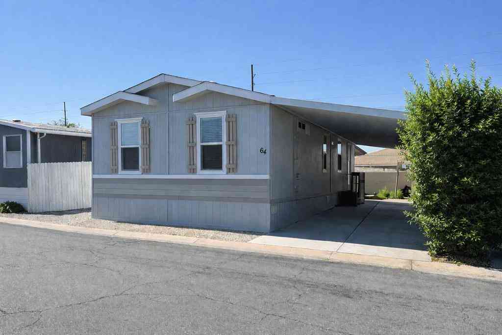 Mobile Home For Sale - 81351 Avenue 46 #64<br/> Indio, CA 92201