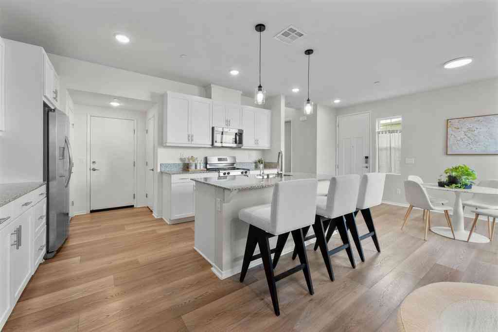 Condo For Sale - 212 Perennial Pl<br/> Fallbrook, CA 92028