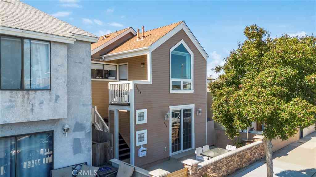 Homes For Sale - 219 32nd Street<br/> Newport Beach, CA 92663