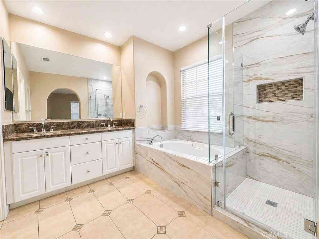 Homes For Rent - 2365 W Canopy<br/> Anaheim, CA 92801