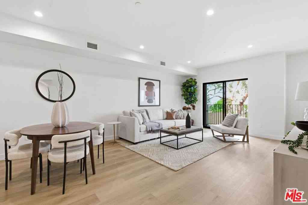 Condo For Rent - 3842 Don Tomaso Drive<br/> Los Angeles, CA 90008