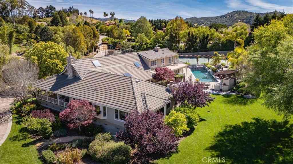 Homes For Sale - 6775 Avila Valley Drive<br/> San Luis Obispo, CA 93405