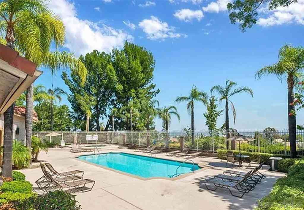 Condo For Sale - 2275 Del Mar Way #306<br/> Corona, CA 92882