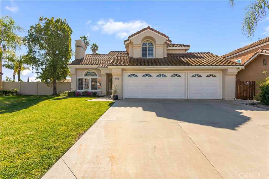 Homes For Sale - 40512 Corte De Opalo<br/> Murrieta, CA 92562