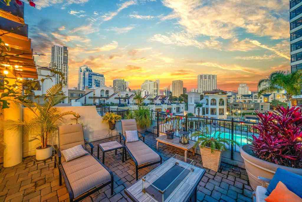 Townhouse For Sale - 700 W Harbor Drive #TH5<br/> San Diego, CA 92101