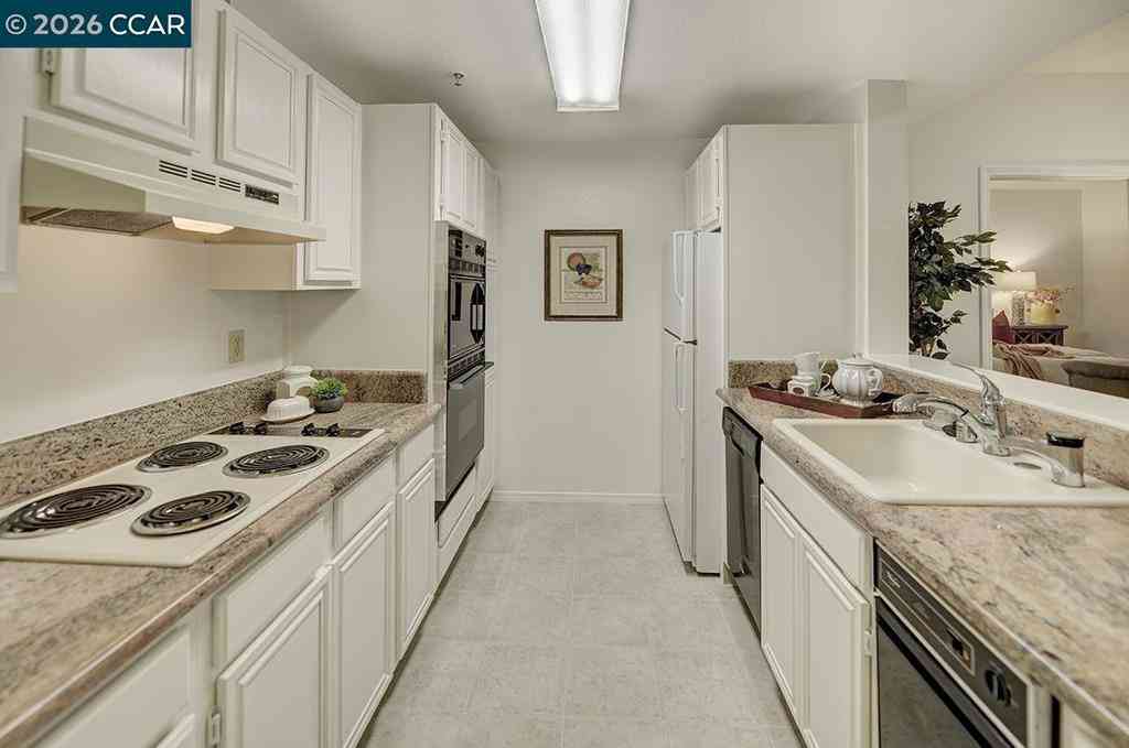 Condo For Sale - 1840 Tice Creek Dr #2110<br/> Walnut Creek, CA 94595