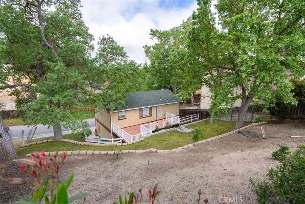 Homes For Sale - 5045 Alamo<br/> Atascadero, CA 93422