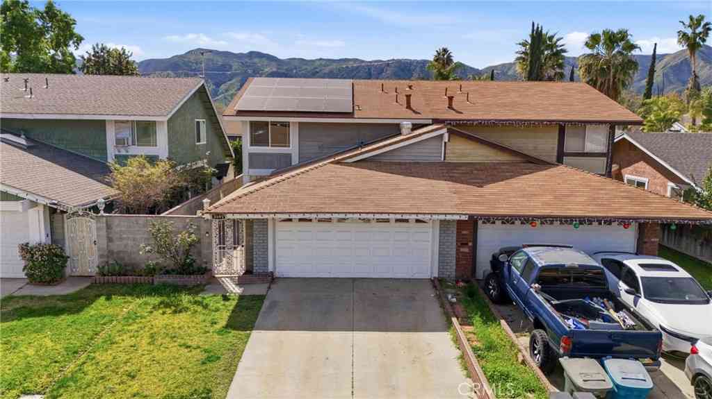 Homes For Sale - 3591 Raven<br/> Lake Elsinore, CA 92530