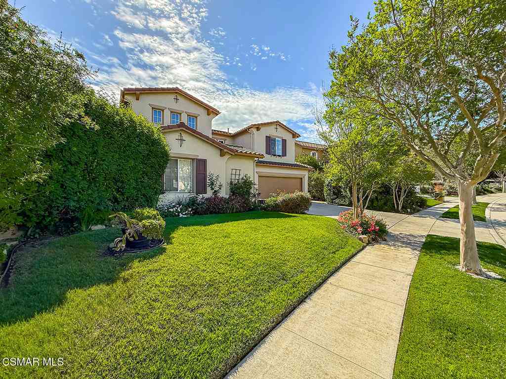 Homes For Sale - 388 Via Cresta<br/> Newbury Park, CA 91320