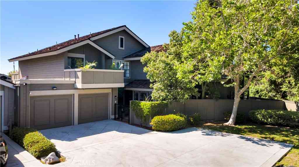 Condo For Sale - 65 Pinewood #33<br/> Irvine, CA 92604