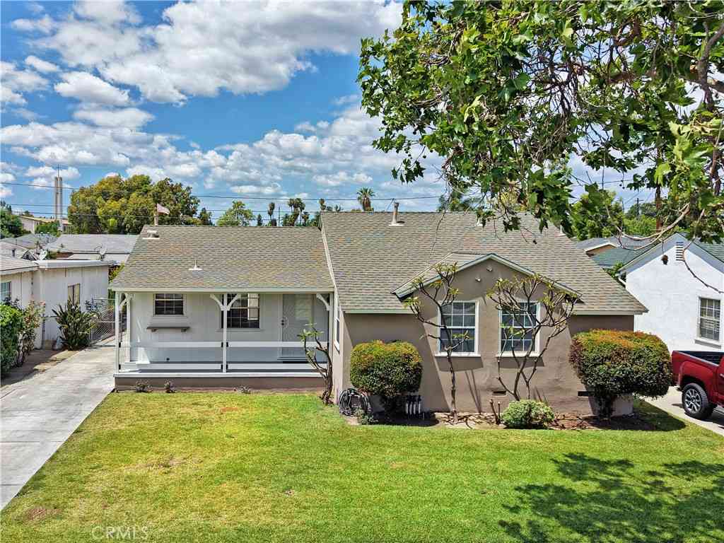 Homes For Sale - 5403 Lemoran Avenue<br/> Pico Rivera, CA 90660