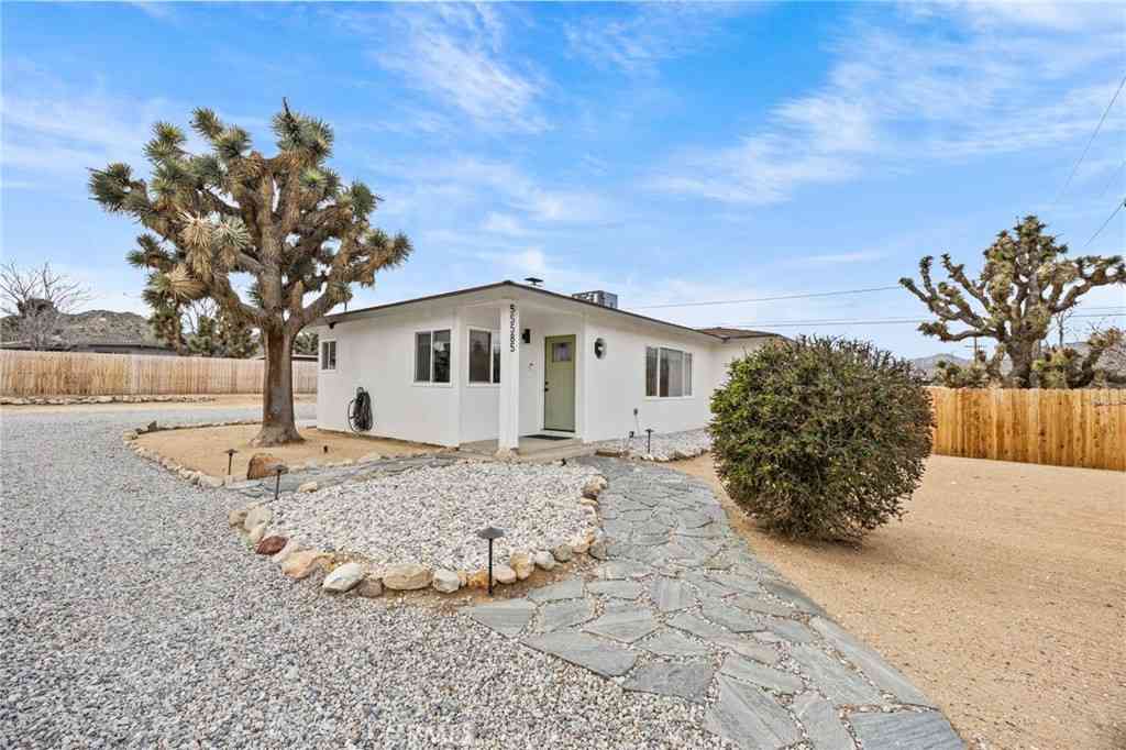 Homes For Rent - 55585 Onaga<br/> Yucca Valley, CA 92284