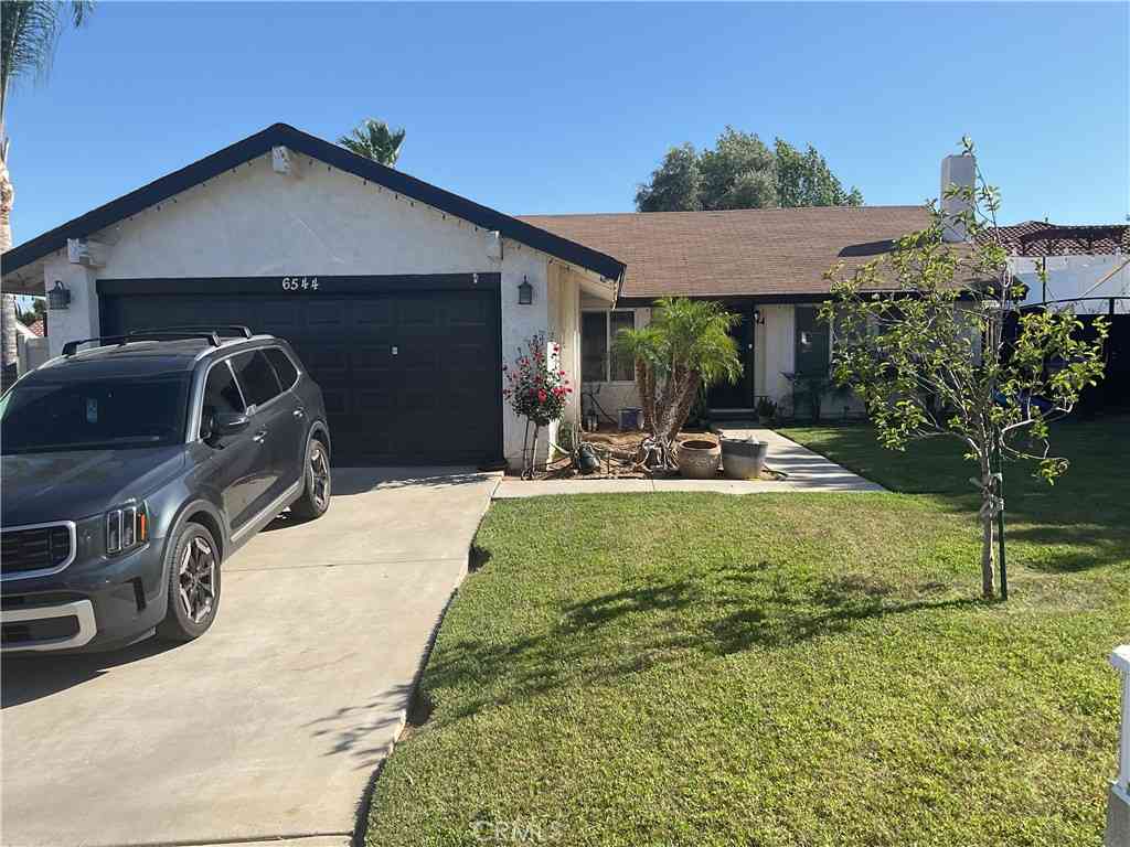 Homes For Sale - 6544 Via Florencia<br/> Jurupa Valley, CA 92509