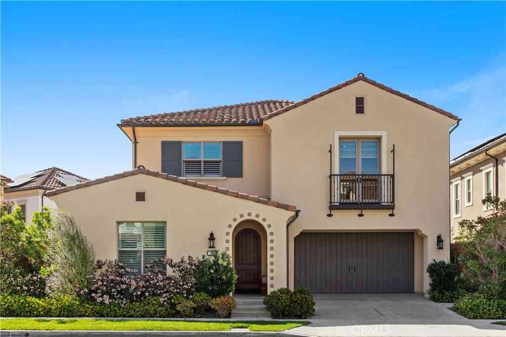 Homes For Sale - 142 Sabbia<br/> Irvine, CA 92602