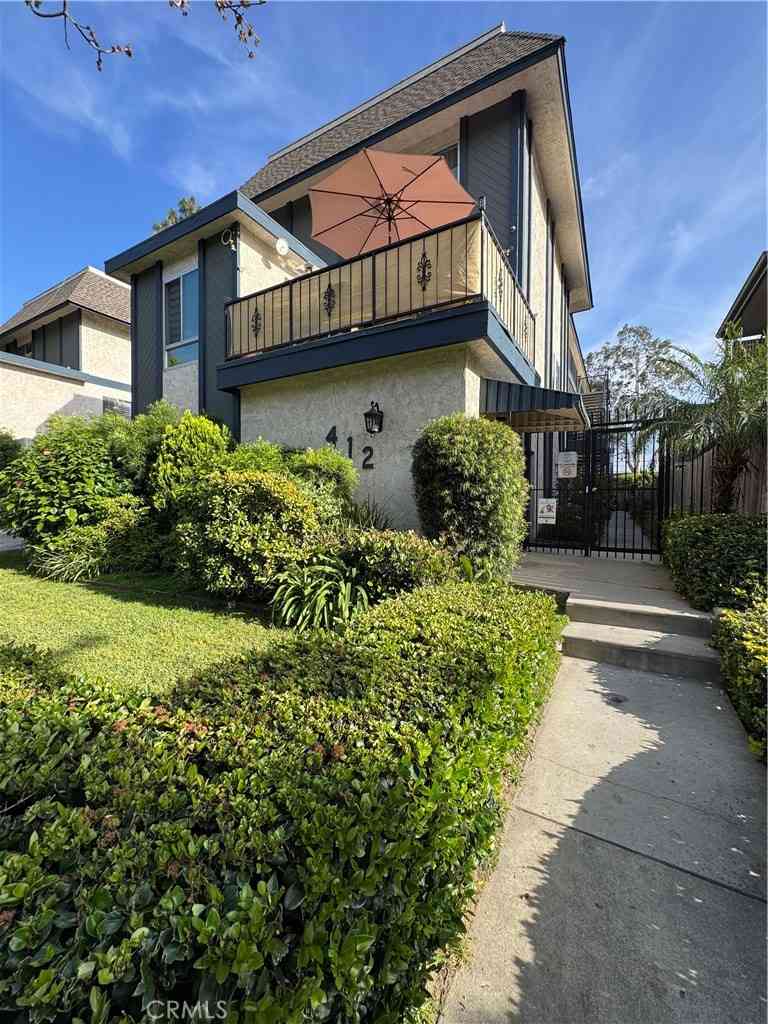 Condo For Rent - 412 Burchett Street #20<br/> Glendale, CA 91203