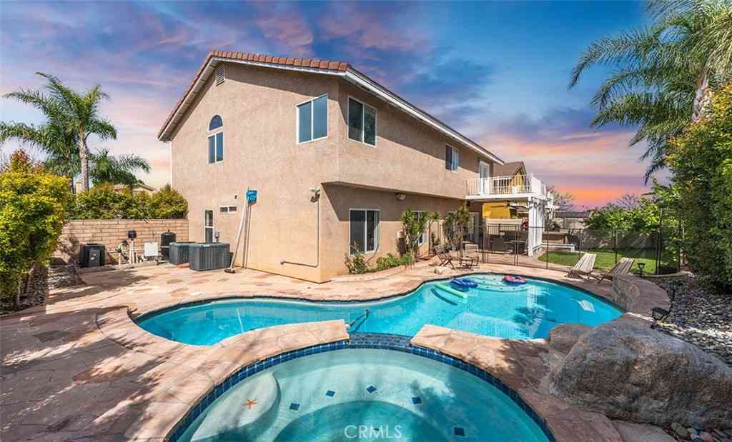 Homes For Sale - 2843 S Buena Vista<br/> Corona, CA 92882