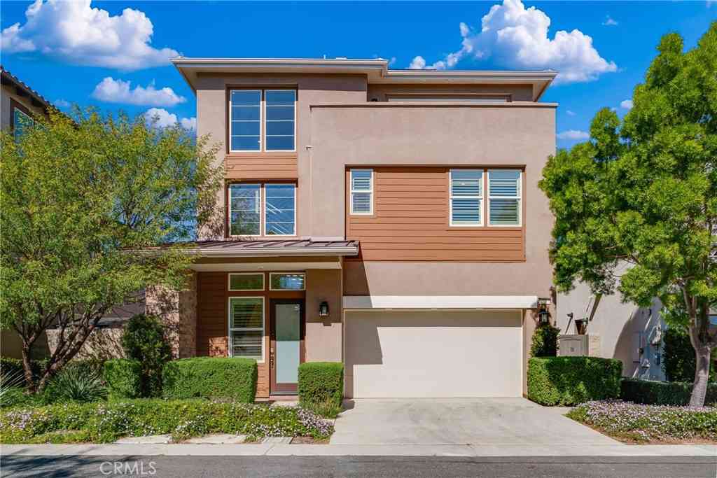Condo For Sale - 79 Pelican<br/> Irvine, CA 92618